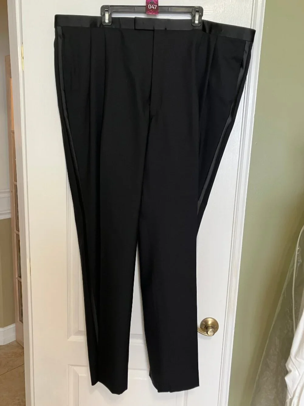 Jones New York mens tuxedo
